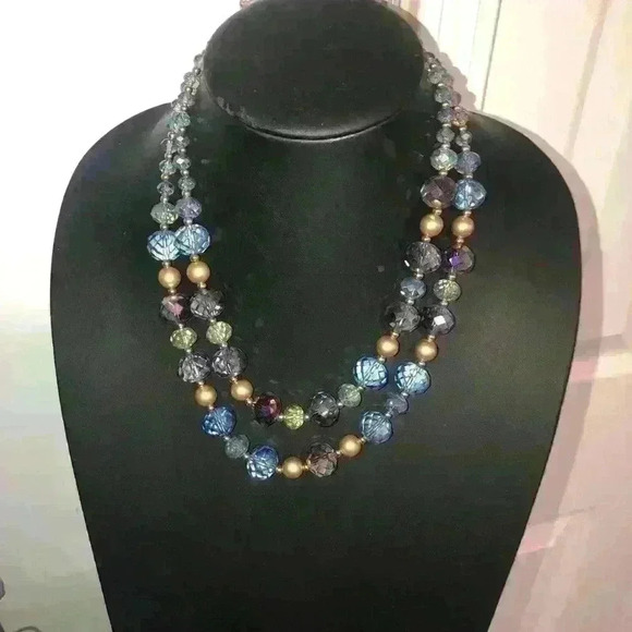 Iridescent beads. Blue and purple necklace - Picture 1 of 2